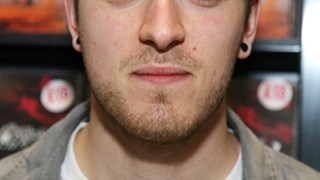 Tom Searle Celeb Profile