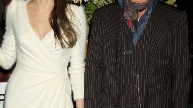 Angelina Jolie Consoled Johnny Depp