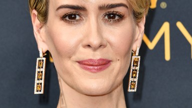 Sarah Paulson Emmys hair