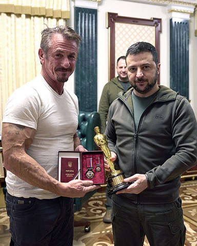 Ukrainian President Volodymyr Zelenskyy meets with the Hollywood actor and philanthropist Sean Penn, during a visit to the Ukrainian capital of Kyiv, Ukraine, on November 8, 2022. Penn gifted Zelenskyy with one of his personal Oscar statuettes, saying, "When you win, bring it back to Malibu." Photo via Ukrainian Presidential Press Office/UPI
Hollywood Celebrity Sean Penn Meets with Ukrainian President Zelenskyy in Kyiv, Ukraine - 08 Nov 2022