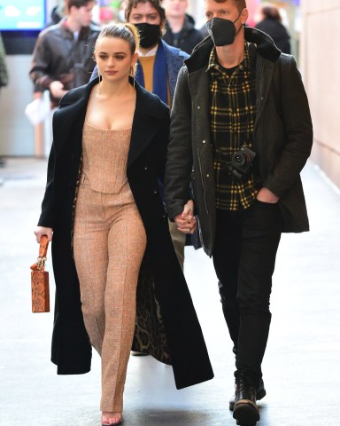 Joey King and Steven Piet
Joey King and Steven Piet walk in New York, USA - 08 Feb 2022