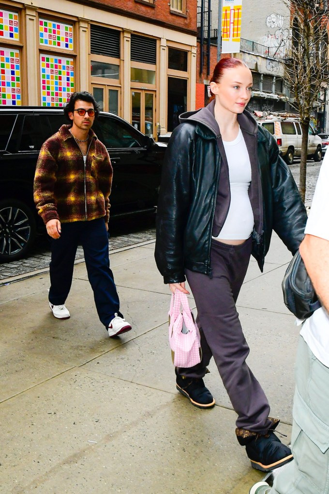 Sophie Turner Shows Off Growing Baby Bump In NYC With Joe Jonas