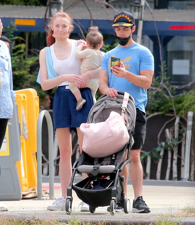 Joe Jonas & Sophie Turner at an NYC park with Willa