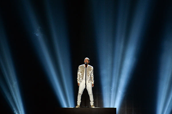 john-legend-amas-2016