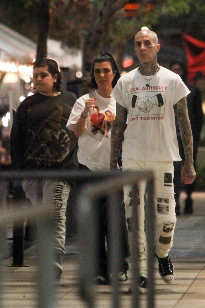 Kourtney Kardashian & Travis Barker Have Dinner With Mason