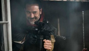 The Walking Dead Negan Raids Alexandria