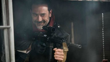 The Walking Dead Negan Raids Alexandria