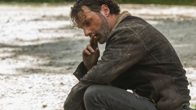 Daryl Escapes The Walking Dead