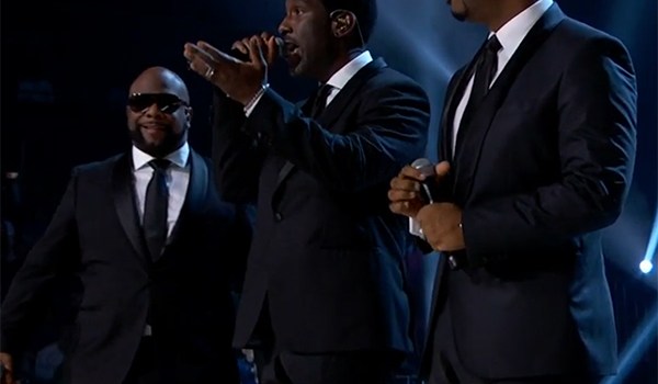 Boyz ll Men Performance Miss Universe