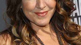 Joely Fisher Celebrity Profile