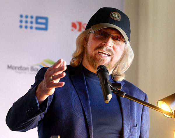 barry-gibb-4