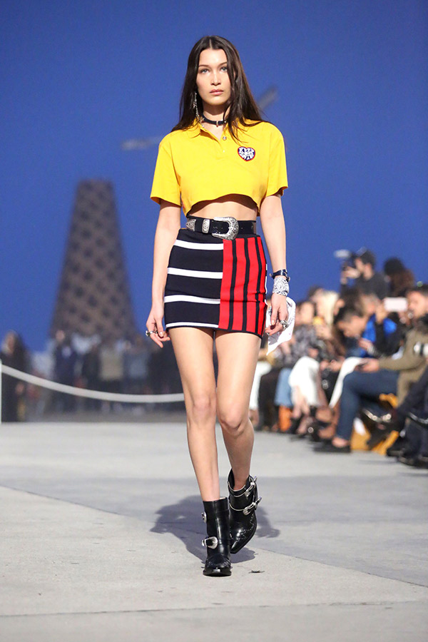 bella-hadid-tommy-hilfiger-womens-spring-summer-2017-show-2