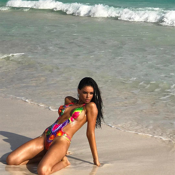 Anne De Paula Pictures