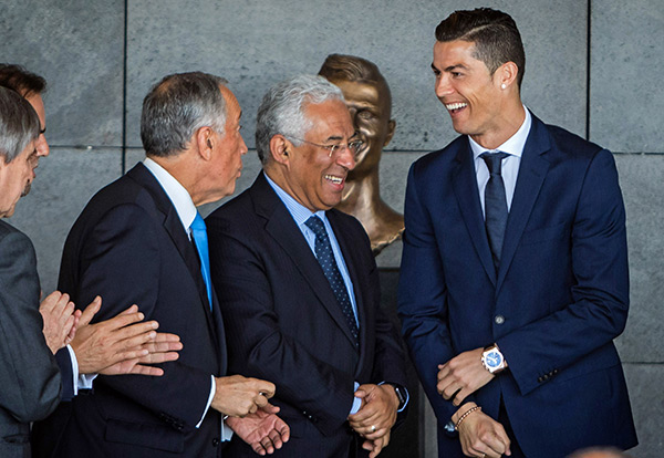 Cristiano Ronaldo Statue Pics