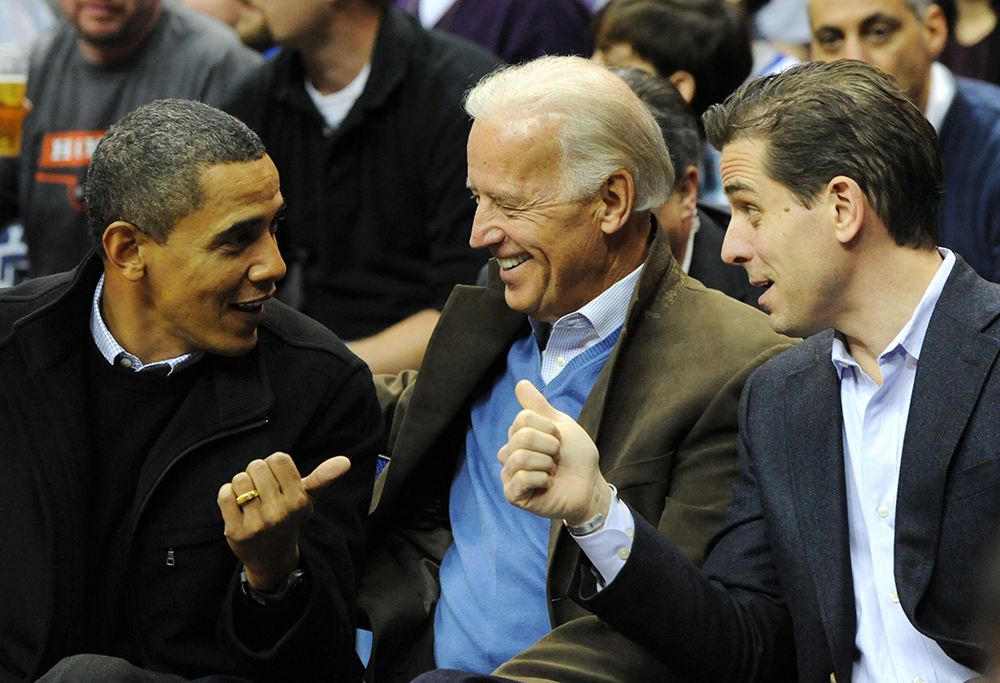 US President Barack Obama attends Georgetown University v Duke University Basketball Game, Washington DC, America - 30 Jan 2010