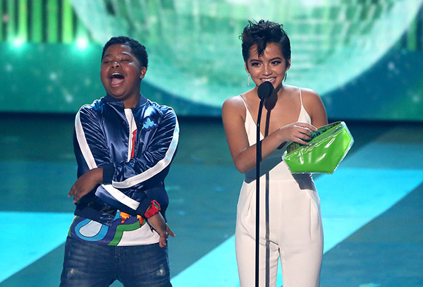 isabela-moner-kids-choice-awards-2