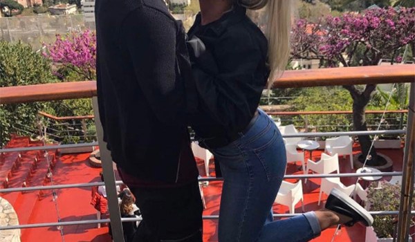 Rafaella Beckran & Gabriel Barbosa Kissing