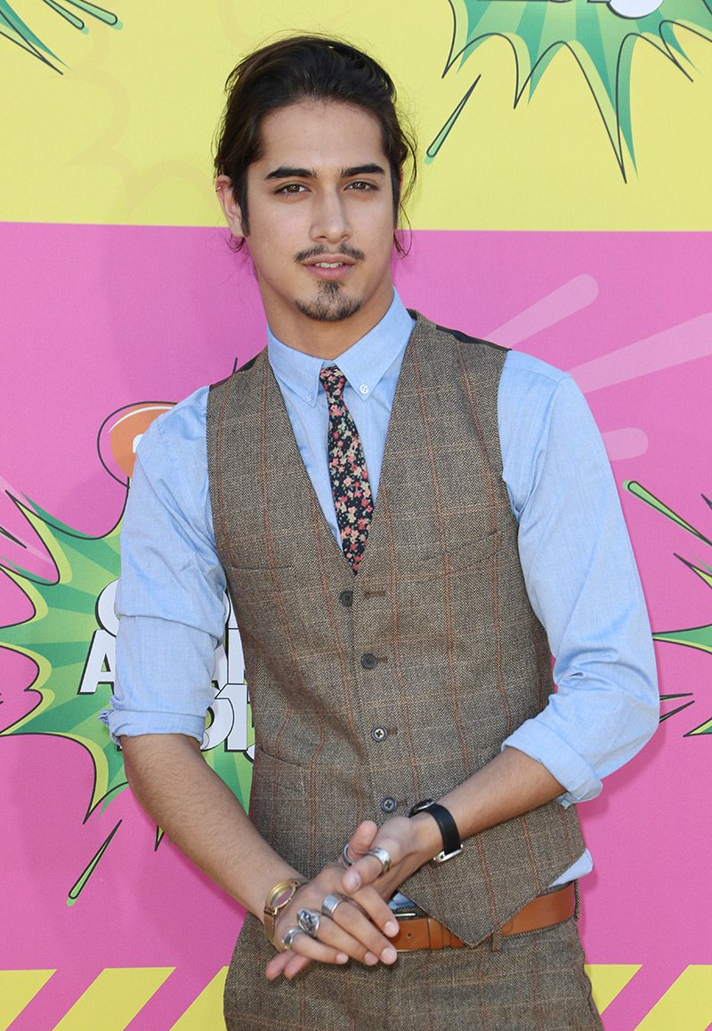 Avan-Jogia-5