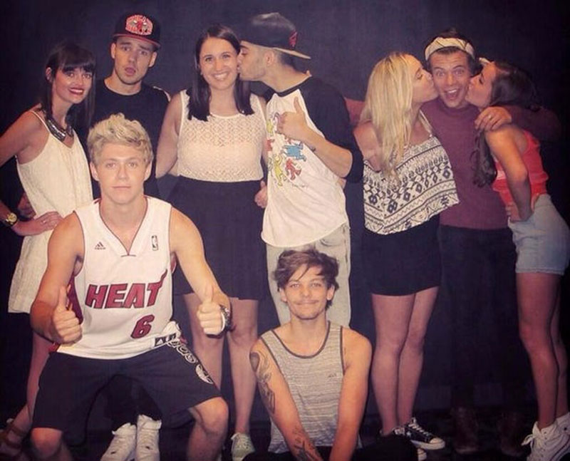 stars-get-frisky-with-fans-1