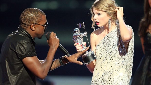 Kanye West and Taylor Swift at the 2009 VMas