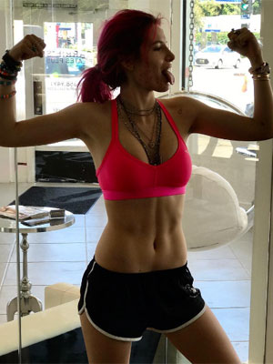 bella thorne ab workout