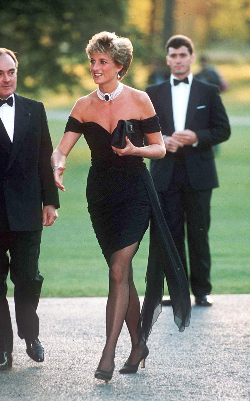 CHARITY DINNER AT THE SERPENTINE GALLERY , HYDE PARK , LONDON , BRITAIN - 1994