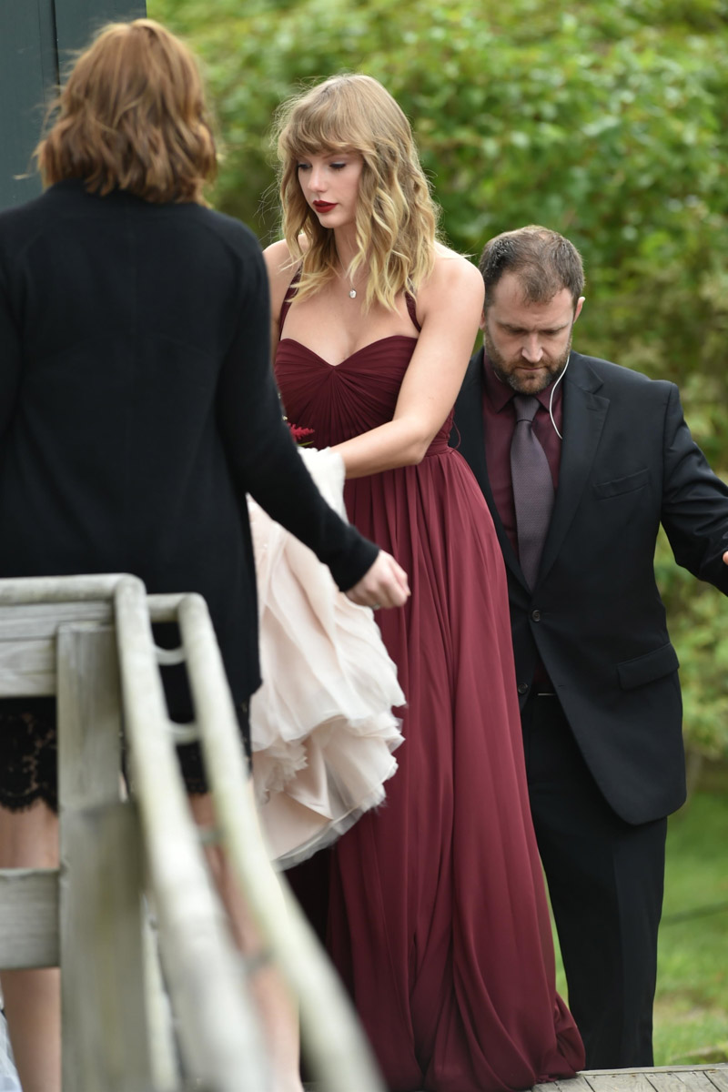 Martha's Vineyard, MA  - Taylor Swift attends her BFF Abigail Anderson’s wedding in Martha's Vineyard on Saturday. The ‘LWYMMD’ singer is wearing a maroon gown for the special occasion.Pictured: Taylor SwiftBACKGRID USA 2 SEPTEMBER 2017 USA: +1 310 798 9111 / usasales@backgrid.comUK: +44 208 344 2007 / uksales@backgrid.com*UK Clients - Pictures Containing ChildrenPlease Pixelate Face Prior To Publication*