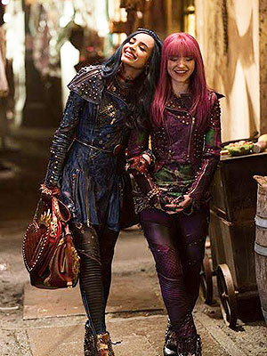 Dove Cameron Sofia Carson