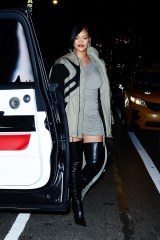 New York, NY  - Rihanna is all smiles as she heads out for the night wearing a killer pair of black leather knee high boots.

Pictured: Rihanna

BACKGRID USA 24 SEPTEMBER 2022 

BYLINE MUST READ: North Woods / BACKGRID

USA: +1 310 798 9111 / usasales@backgrid.com

UK: +44 208 344 2007 / uksales@backgrid.com

*UK Clients - Pictures Containing Children
Please Pixelate Face Prior To Publication*