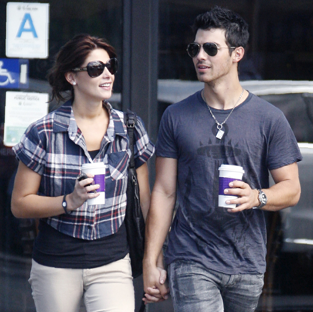 Joe Jonas and Ashley Greene out and about, Los Angeles, America - 29 Sep 2010