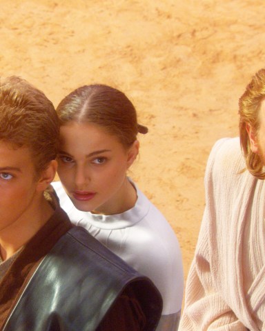 STAR WARS EPISODE II: ATTACK OF THE CLONES, Hayden Christensen, Natalie Portman, Ewan McGregor, 2002, Copyright 2002 Lucasfilm Ltd., courtesy Everett Collection