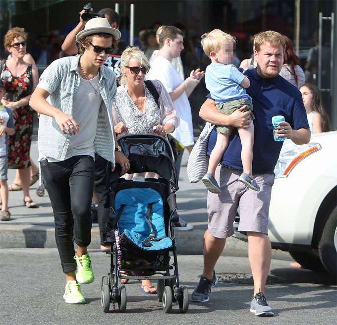 Harry Styles shopping with James Corden and his family