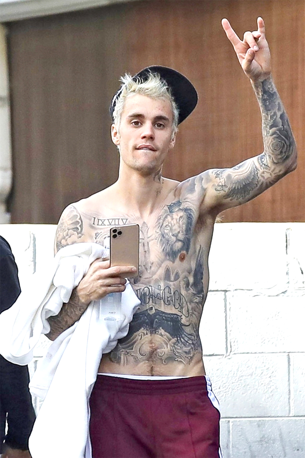 Justin Bieber gets HOT after hitting the Dance Studio!