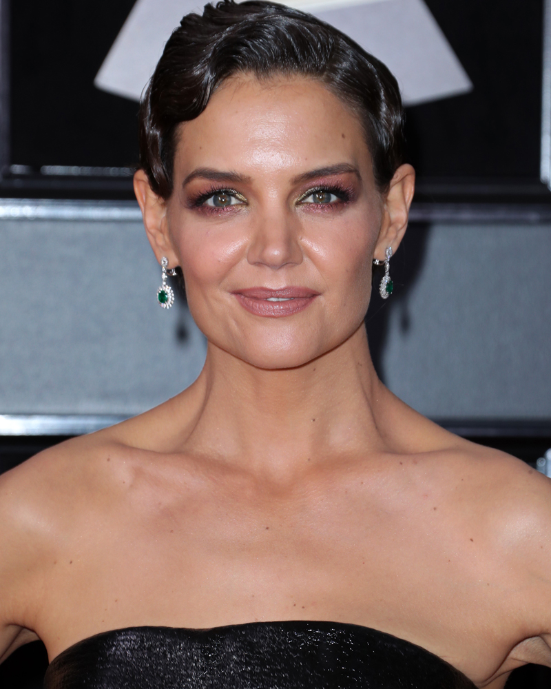 katie-holmes-best-beauty-grammy-awards-2018