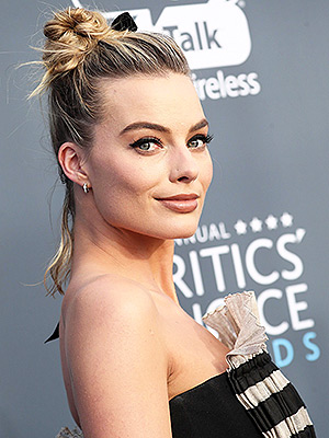 Margot Robbie hair Critics Choice