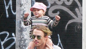 Heath Ledger with his baby daughter Matilda