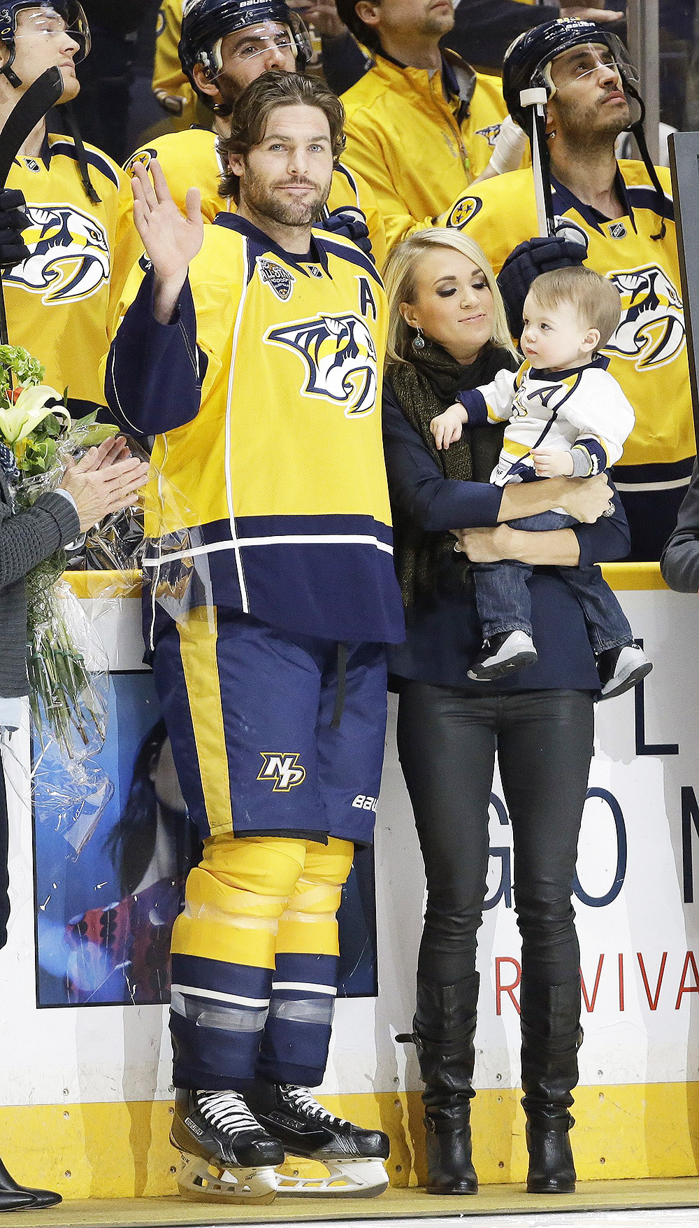 Carrie-Underwood-&-Mike-Fisher-10