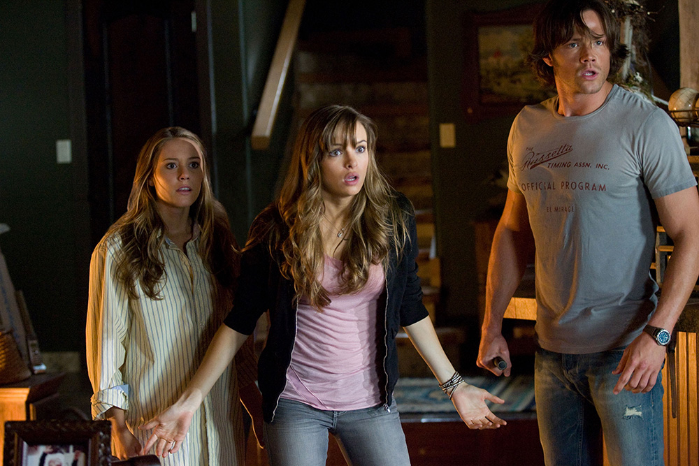 FRIDAY THE 13TH, from left: Julianna Guill, Danielle Panabaker, Jared Padalecki, 2009. ©New Line Cinema/Courtesy Everett Collection