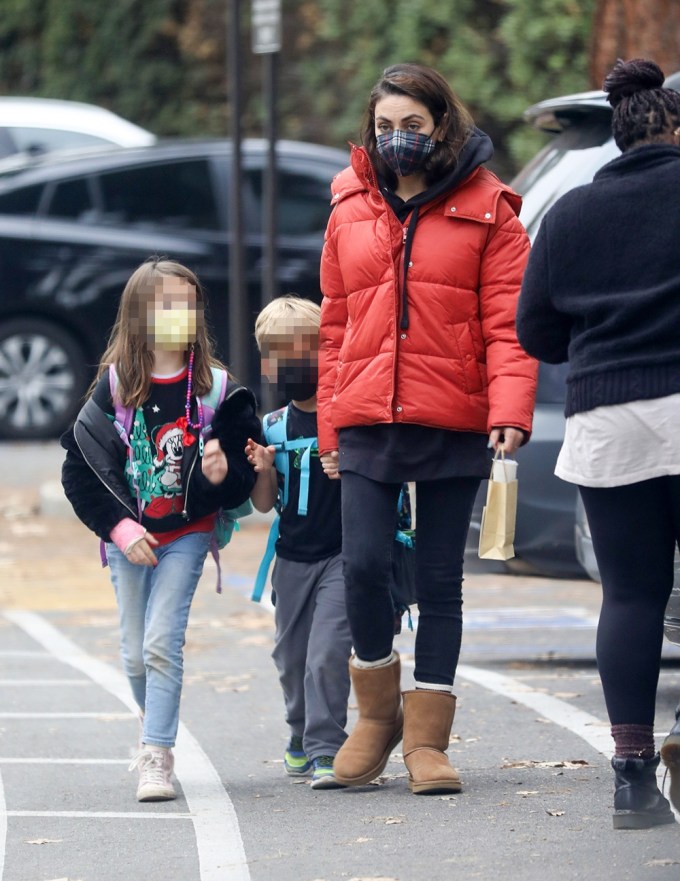 Mila Kunis & Kids Shop for Christmas