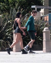 Dua Lip shopping in malibu. 23 Aug 2019 Pictured: Dua Lipa& Anwar Hadid. Photo credit: MEGA TheMegaAgency.com +1 888 505 6342 (Mega Agency TagID: MEGA487664_017.jpg) [Photo via Mega Agency]