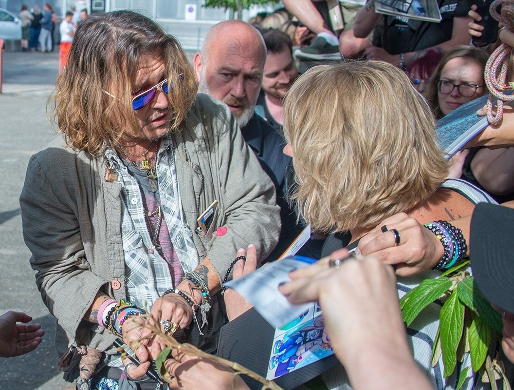 Johnny Depp meeting his fans in front of Offenbach Town Hall, Hesse, Germany - 06 Jul 2022