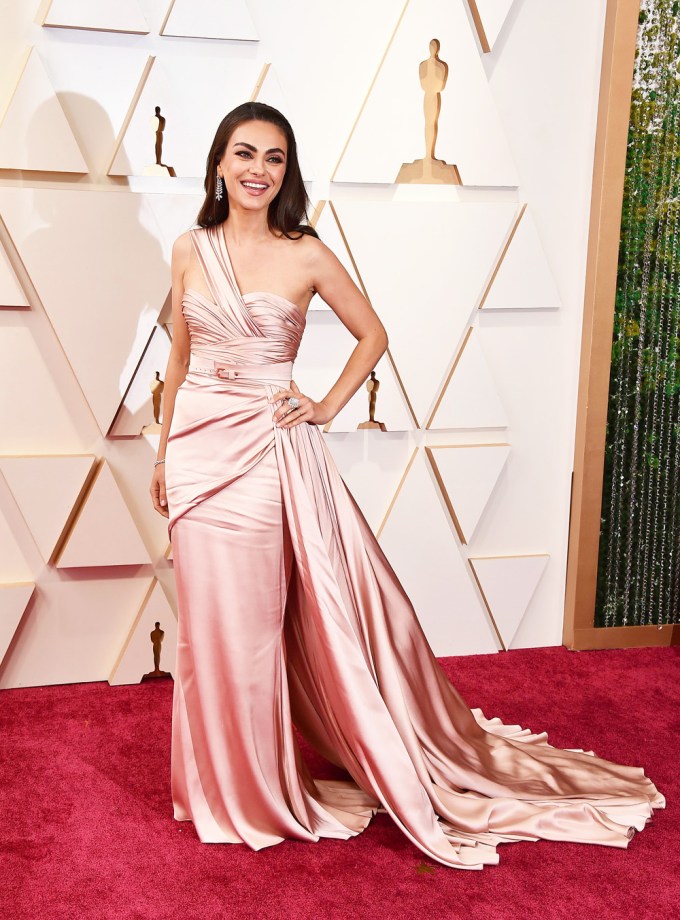 Mila Kunis at 2022 Oscars