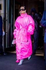 Kim Kardashian and Kanye West make a statement heading to NBC Studios for her SNL debut.Pictured: Kim Kardashian,Kanye WestRef: SPL5264719 091021 NON-EXCLUSIVEPicture by: @TheHapaBlonde / SplashNews.comSplash News and PicturesUSA: +1 310-525-5808London: +44 (0)20 8126 1009Berlin: +49 175 3764 166photodesk@splashnews.comWorld Rights