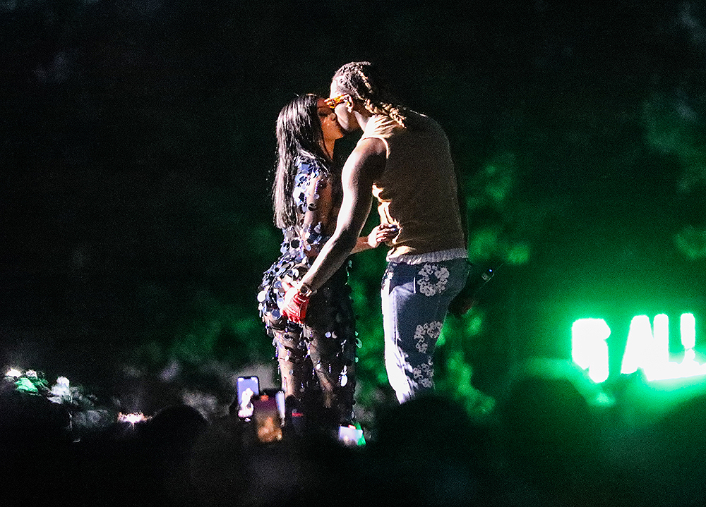 Cardi B and Offset Share A Sweet Kiss On Stage At Wireless Festival