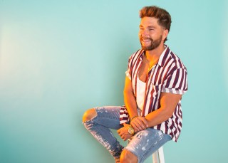 Chris Lane visits HL to promote his new album, "Laps Around The Sun."