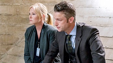 Kelli Giddish Peter Scanavino