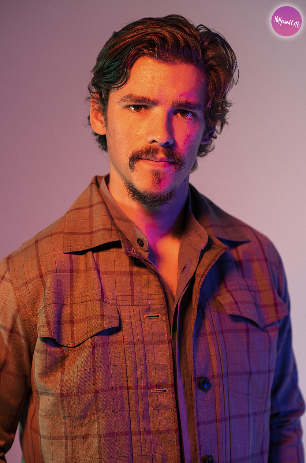 'Titans' stars Brenton Thwaites stopped by HollywoodLife's NYCC portrait studio in New York City