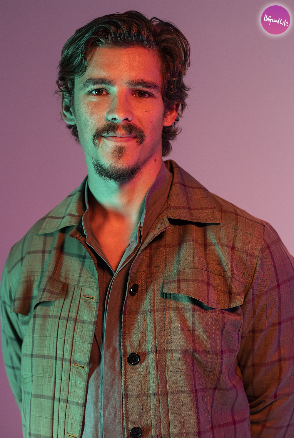 'Titans' stars Brenton Thwaites stopped by HollywoodLife's NYCC portrait studio in New York City