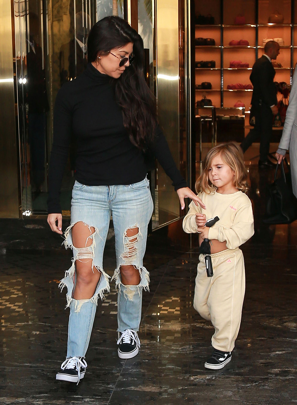 kourt-kardashian-penelope-disick-twinning-16