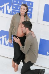 Laura Perlongo, Nev Schulman
2016 MTV Video Music Awards, Arrivals, Madison Square Garden, New York, USA - 28 Aug 2016